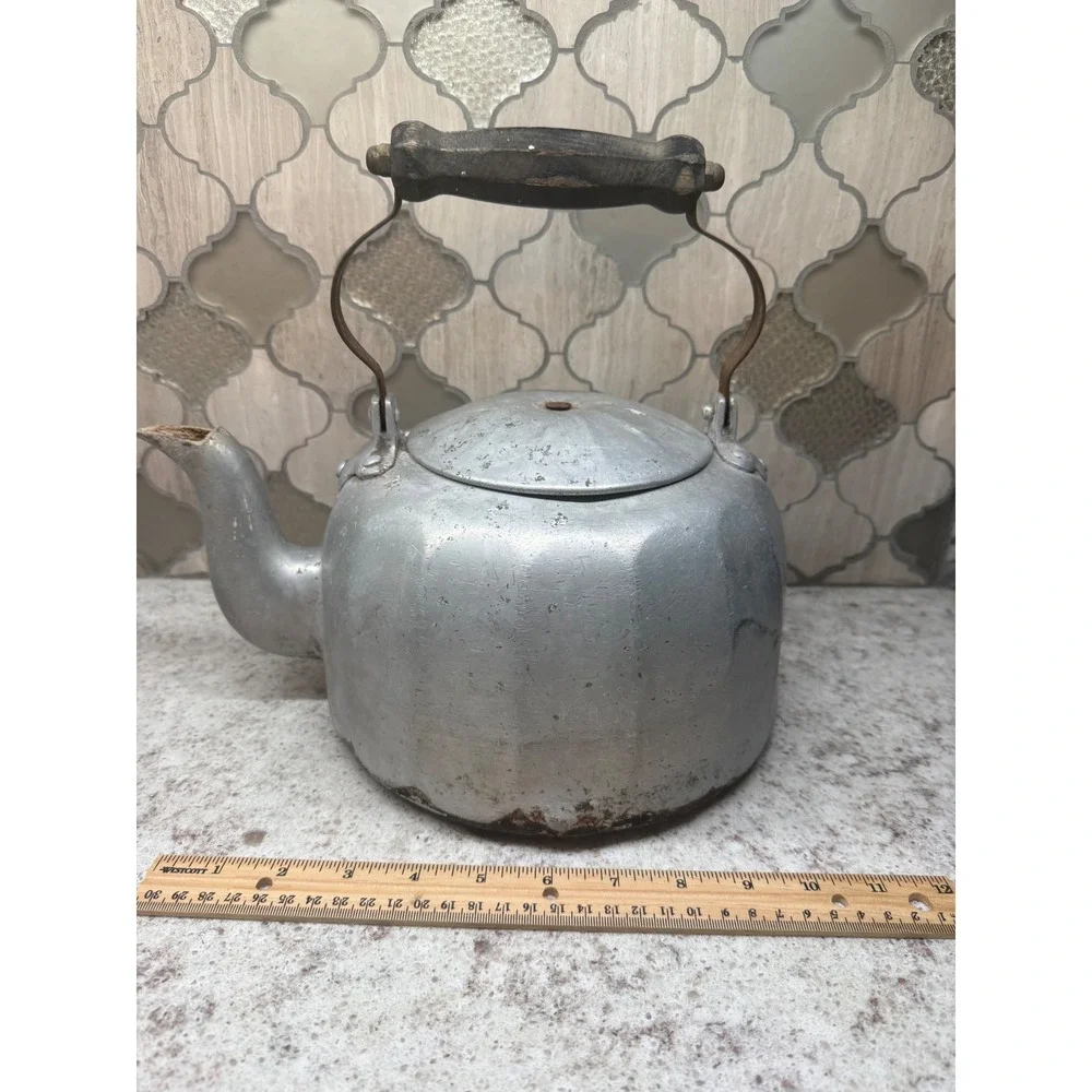 Vintage Mirro Aluminum Tea Kettle 5 Qt Wood Handle Rustic Farmhouse Decor 11in